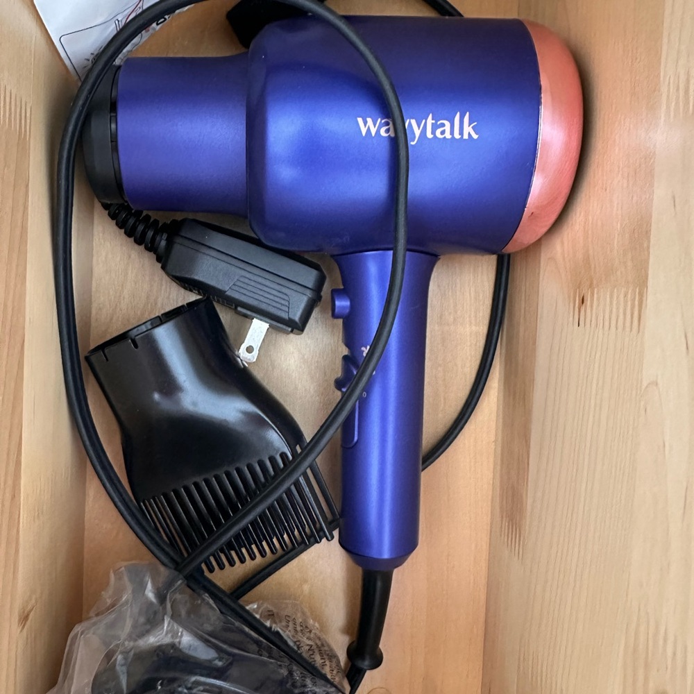 Blue wavy talk hair dryer!